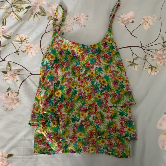 Flowy tiered floral tank top size small (S) - Picture 1 of 2